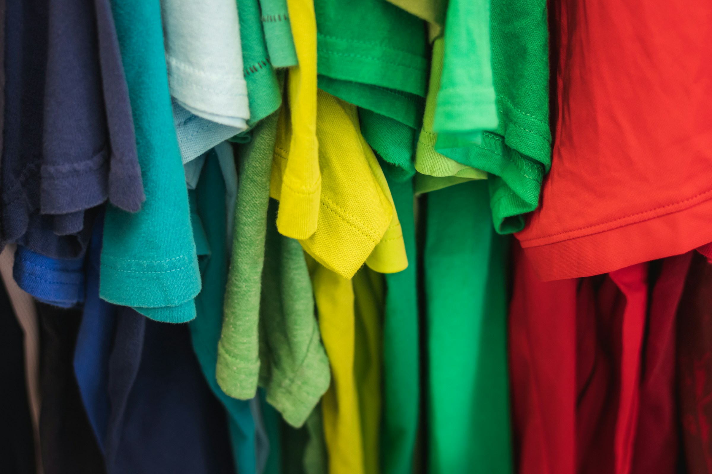 Créer sa marque de vêtements : erreurs à éviter dès le départ